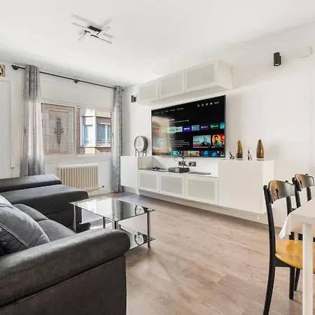 Your In Office & Gym & Parking Free Apartment Barcelona